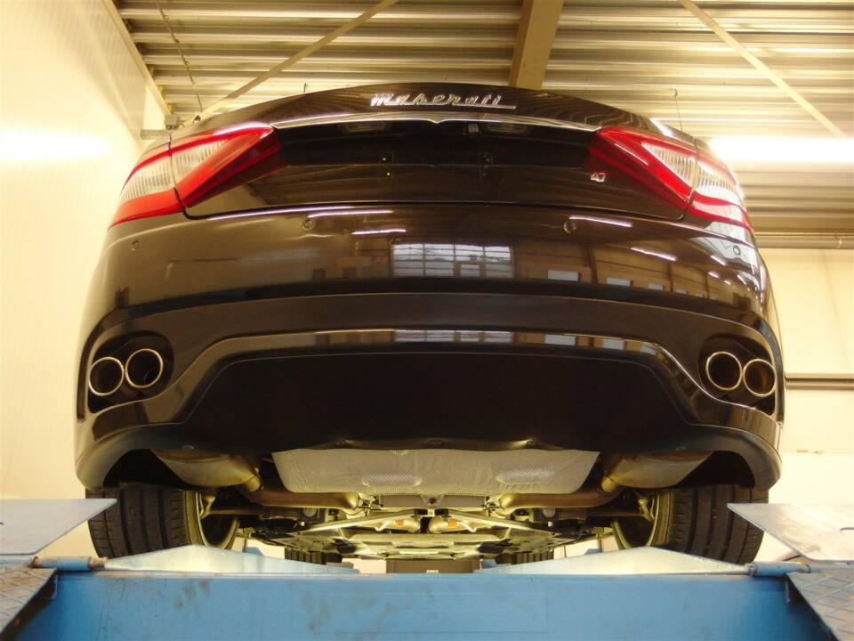 Immagine 86/93 di Maserati GranCabrio 4.7 (2010)