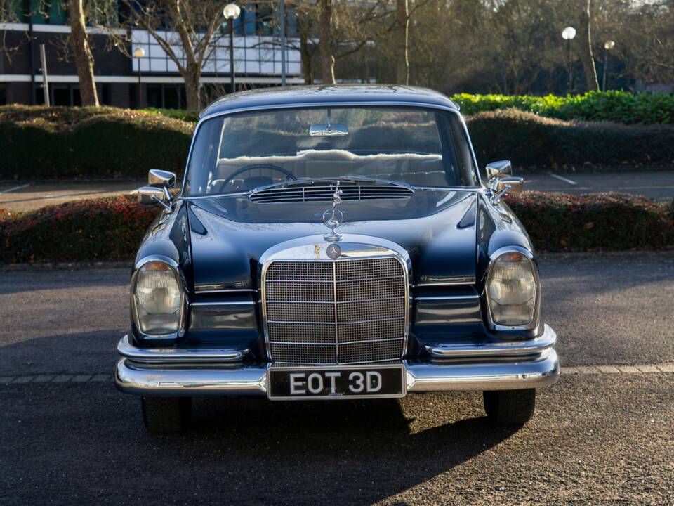 Image 6/29 de Mercedes-Benz 220 SE b (1966)
