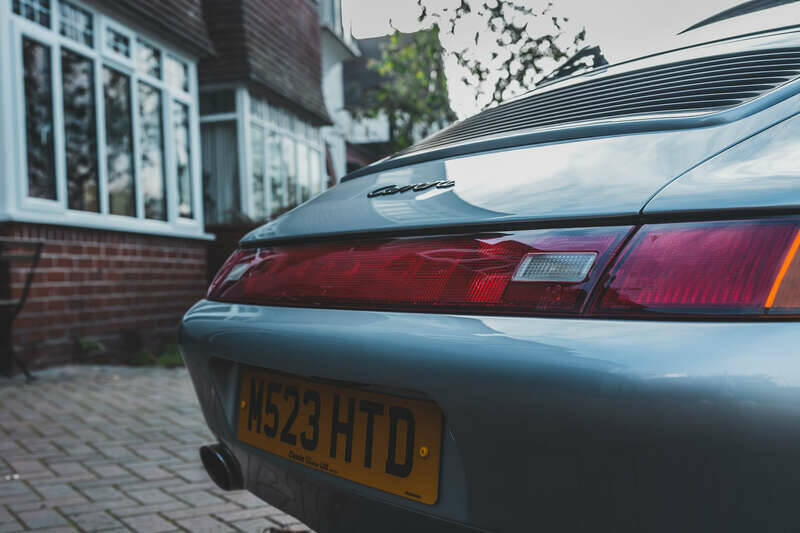 Image 44/50 of Porsche 911 Carrera (1994)