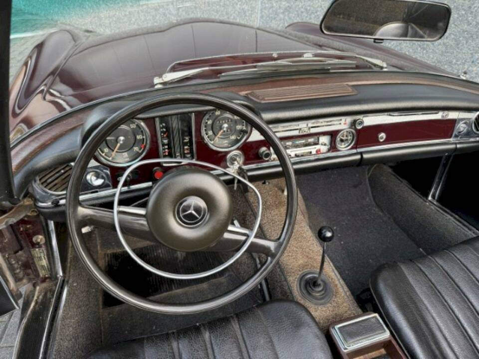 Image 18/36 de Mercedes-Benz 280 SL (1969)
