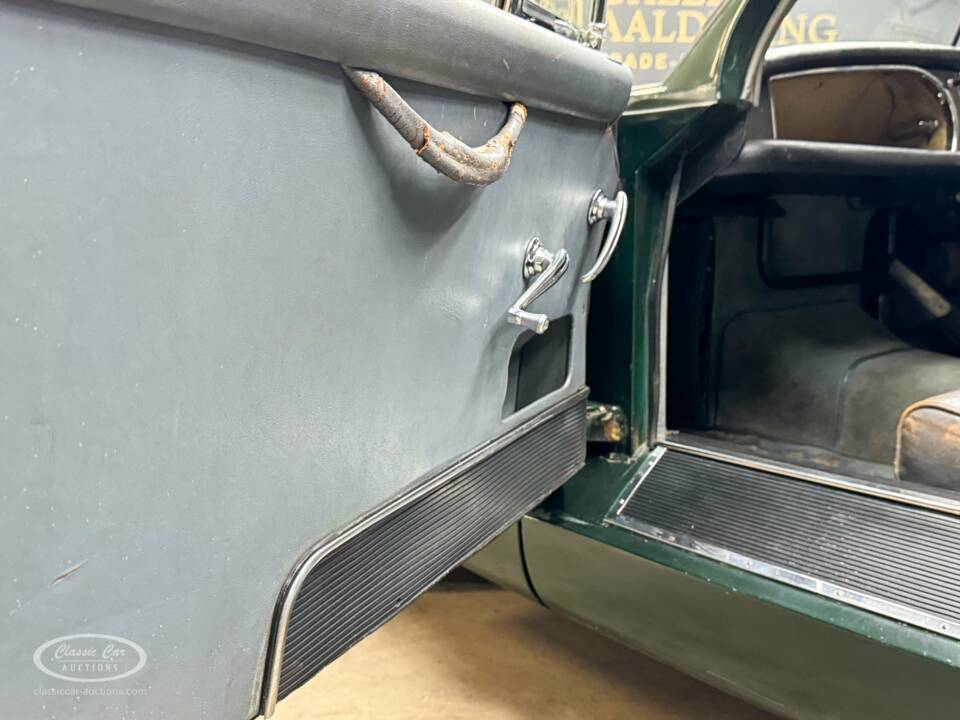 Afbeelding 18/36 van Aston Martin DB 2/4 Mk III (1958)