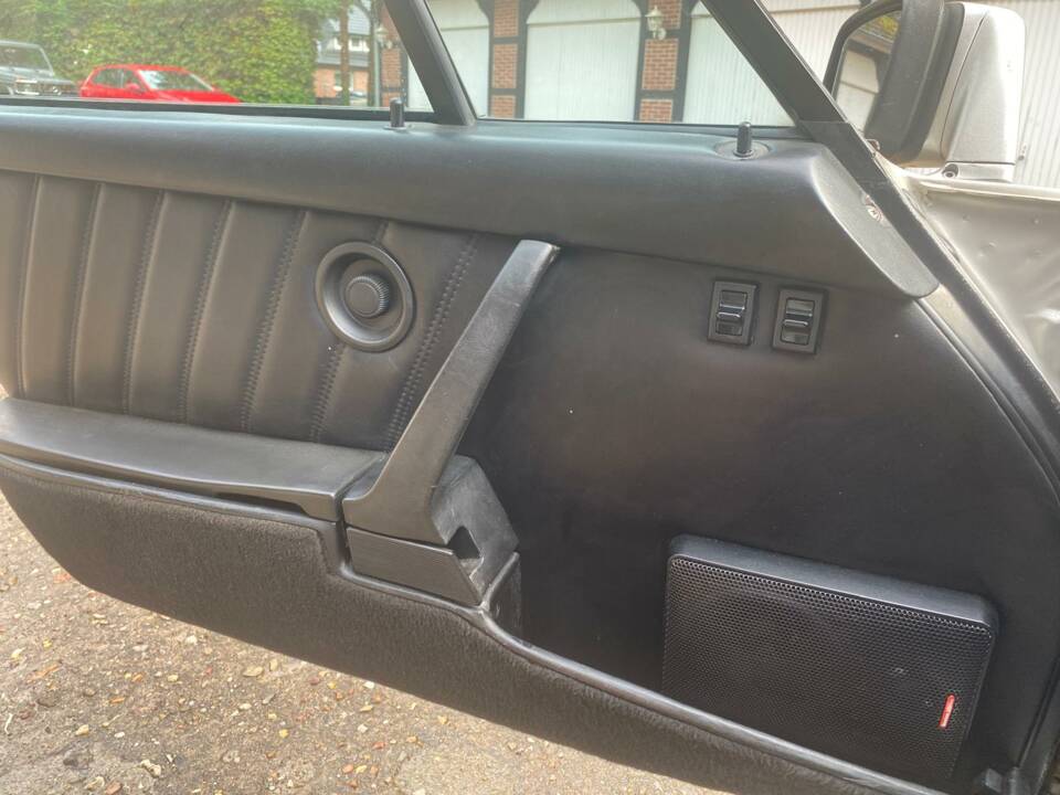 Image 28/47 of Porsche 911 Turbo 3.3 (1983)