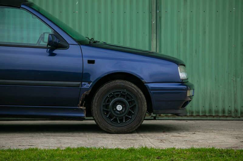 Bild 10/50 von Volkswagen Golf III Cabrio 2.0 (1995)
