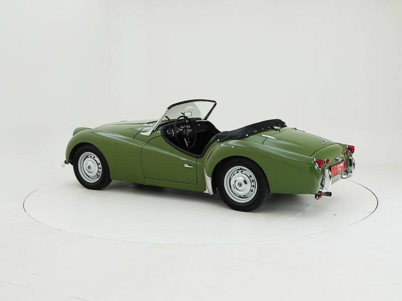 Image 4/15 of Triumph TR 3A (1958)