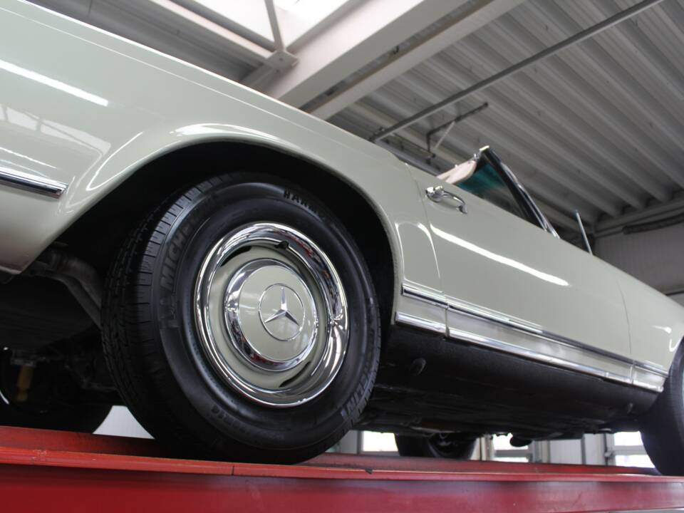 Bild 12/50 von Mercedes-Benz 230 SL (1967)