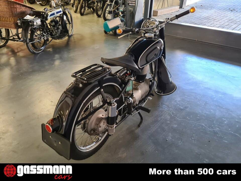Image 5/13 de BMW DUMMY (1954)