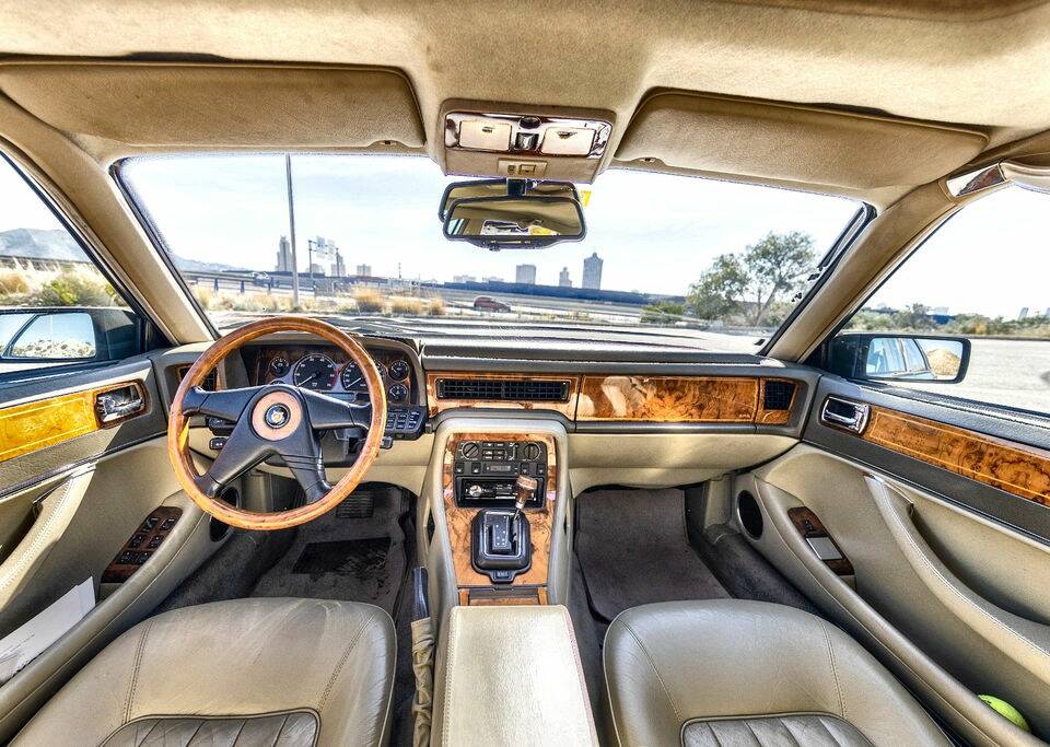 Bild 2/8 von Jaguar XJ 40 4.0 (1994)