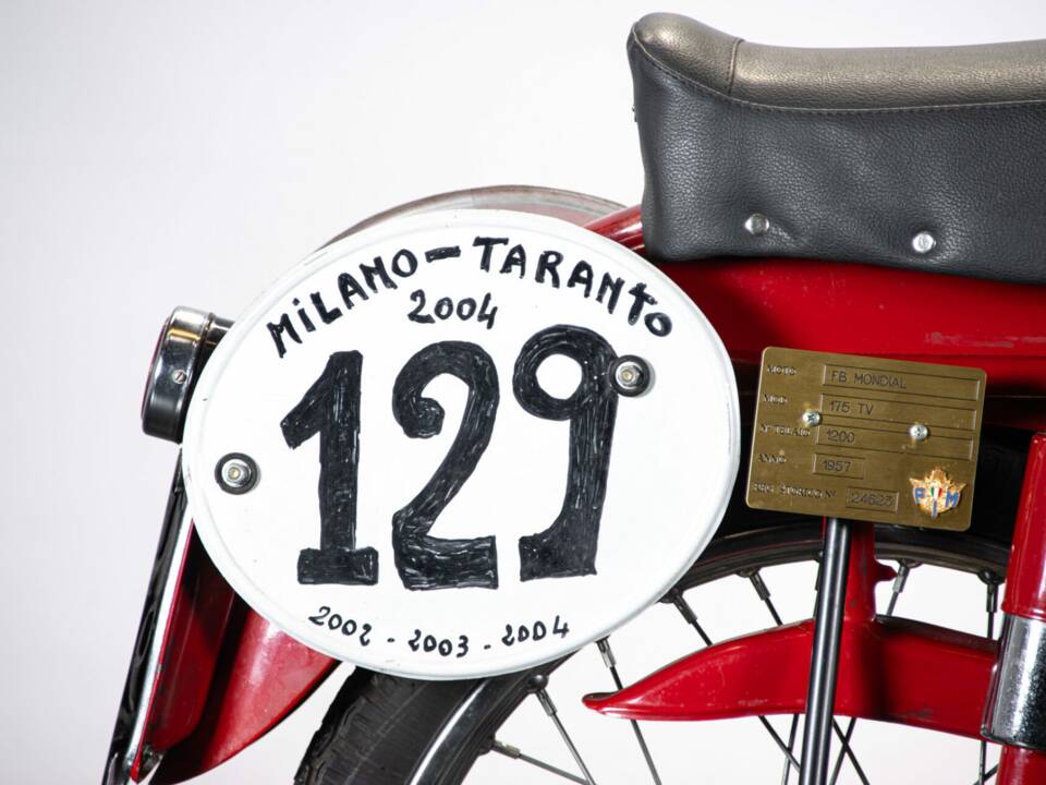 Bild 34/50 von Mondial 175 Turismo Veloce (1956)