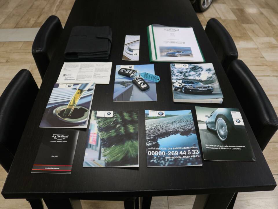 Bild 18/18 von BMW 760i (2005)