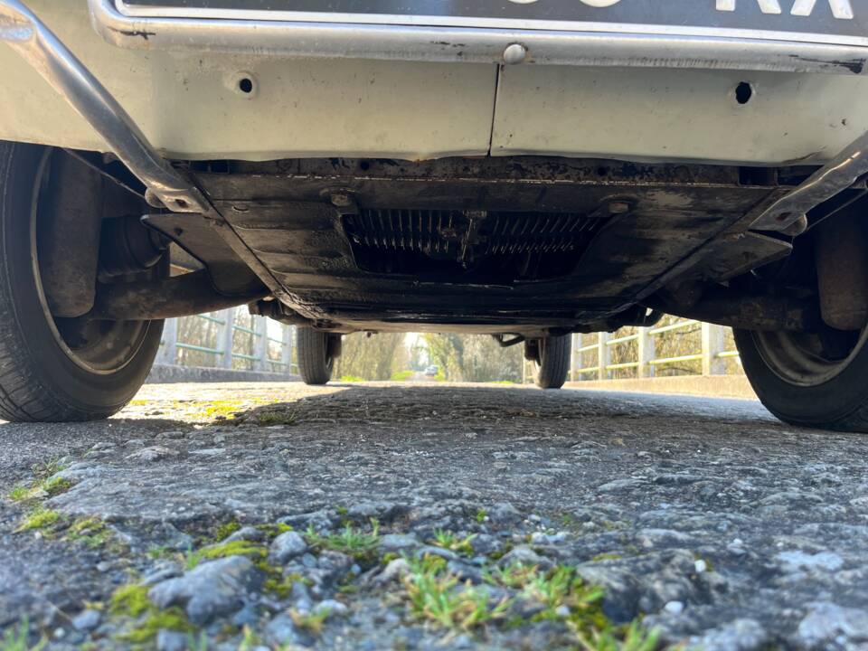 Bild 30/70 von Citroën Ami 6 Berline (1964)