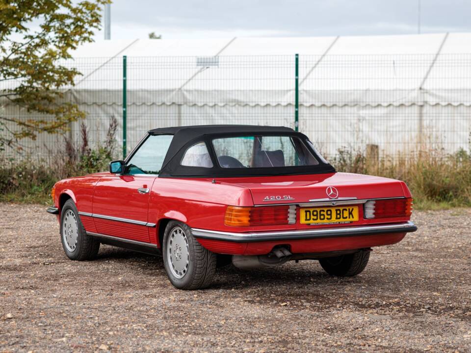 Image 3/50 of Mercedes-Benz 420 SL (1988)