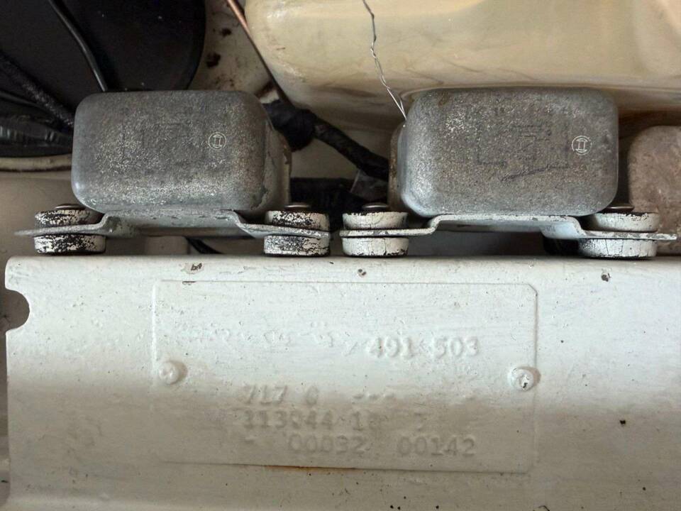 Image 34/42 of Mercedes-Benz 280 SL (1968)