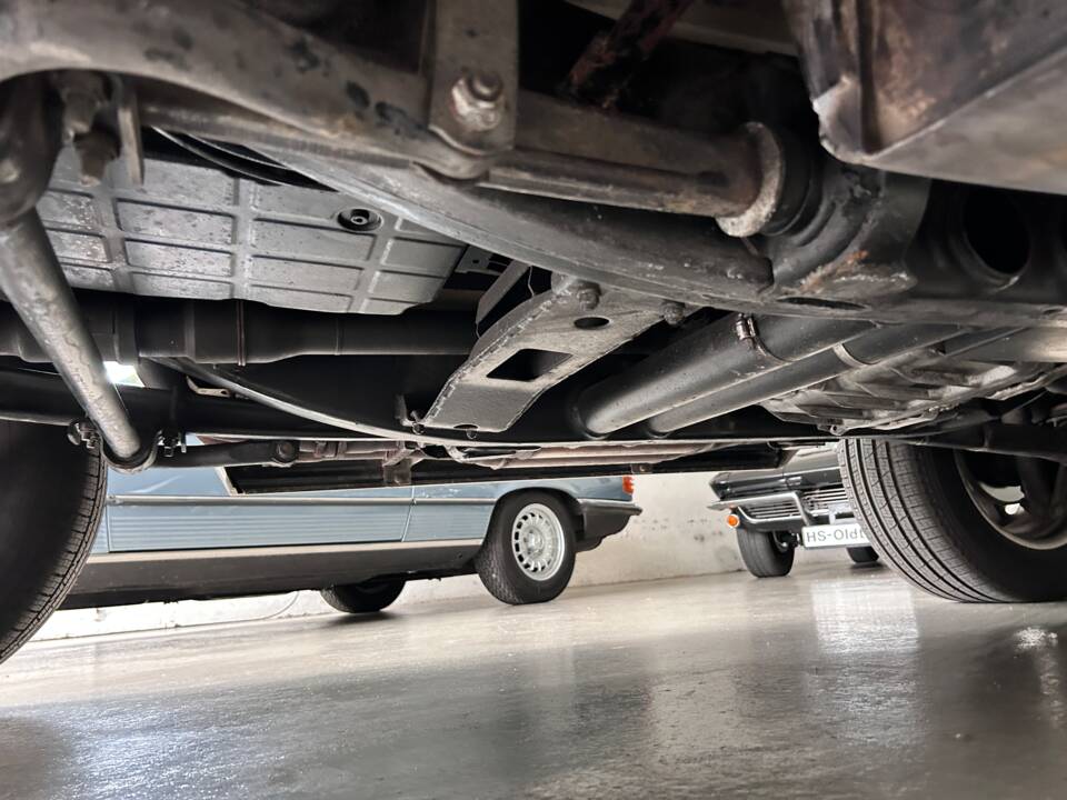 Image 23/28 of Mercedes-Benz G 500 (SWB) (1999)