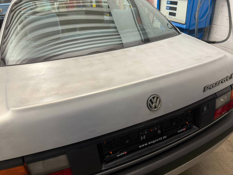 Bild 15/18 von Volkswagen Passat 1.8 (1993)