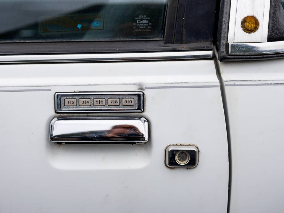 Image 18/50 of CMC Tiffany (1988)