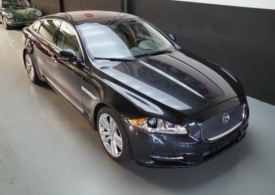 Imagen 18/32 de Jaguar XJ 5.0 (2011)