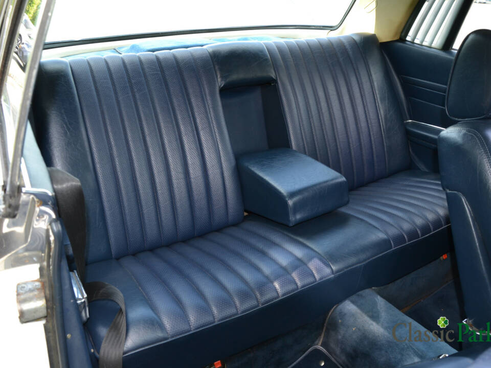 Image 11/41 of Mercedes-Benz 280 SLC (1979)