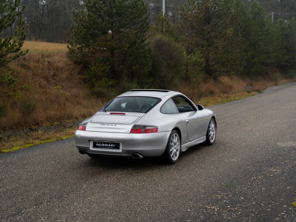 Bild 6/16 von Porsche 911 Carrera 4 (1999)
