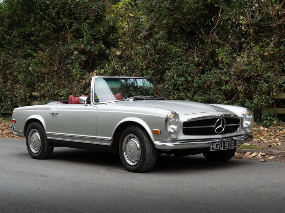 Image 1/16 of Mercedes-Benz 280 SL (1971)