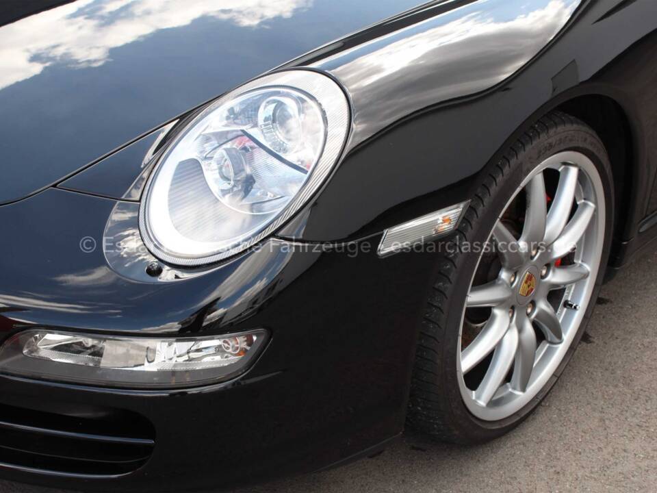 Image 2/25 of Porsche 911 Carrera 4S (2009)