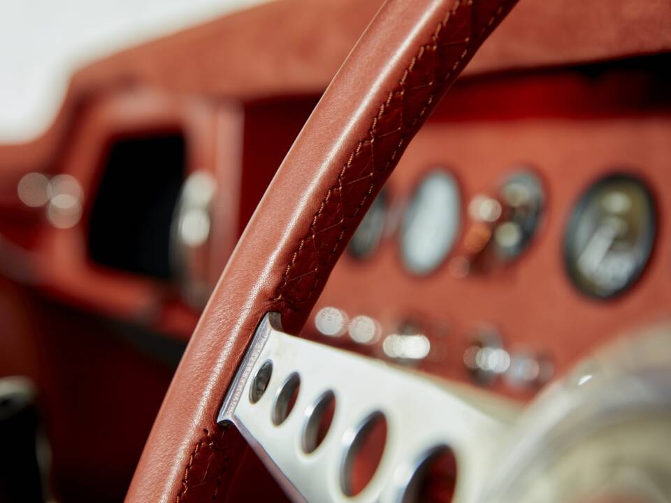 Bild 40/50 von Jaguar E-Type 3.8 Helm (1963)