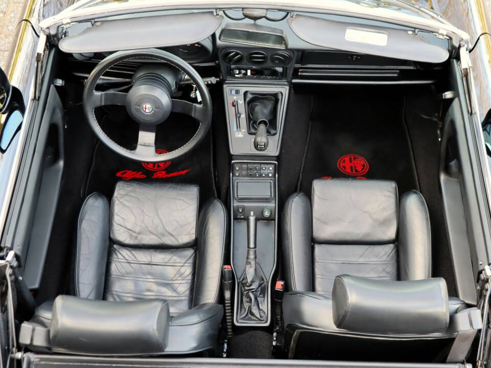 Afbeelding 6/50 van Alfa Romeo 2.0 Spider (1991)