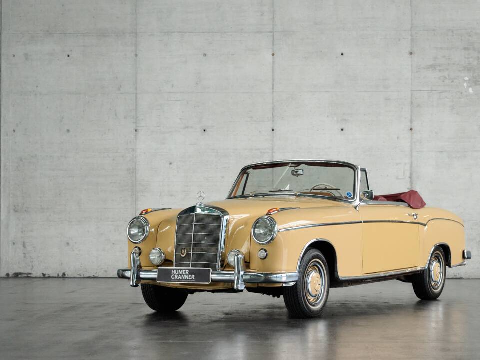 Immagine 2/50 di Mercedes-Benz 220 S Cabriolet (1958)