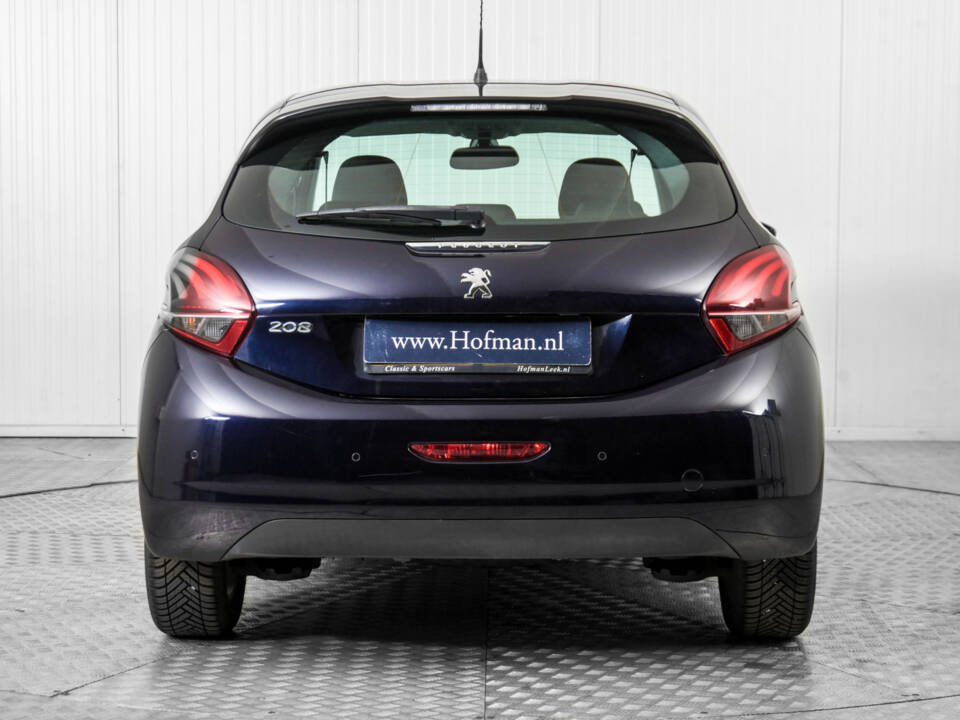 Image 13/50 of Peugeot 208 1.2 PureTech 82 (2019)