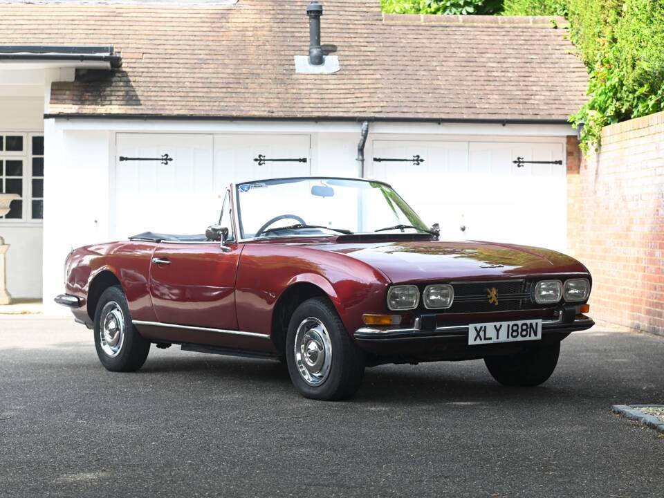 Image 1/18 of Peugeot 504 Convertible (1974)