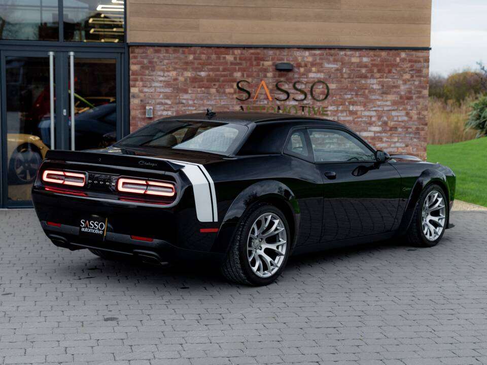 Image 38/86 of Dodge Challenger SRT "Black Ghost" (2023)