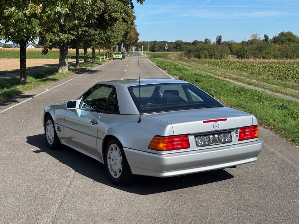 Image 4/8 de Mercedes-Benz 500 SL (1992)