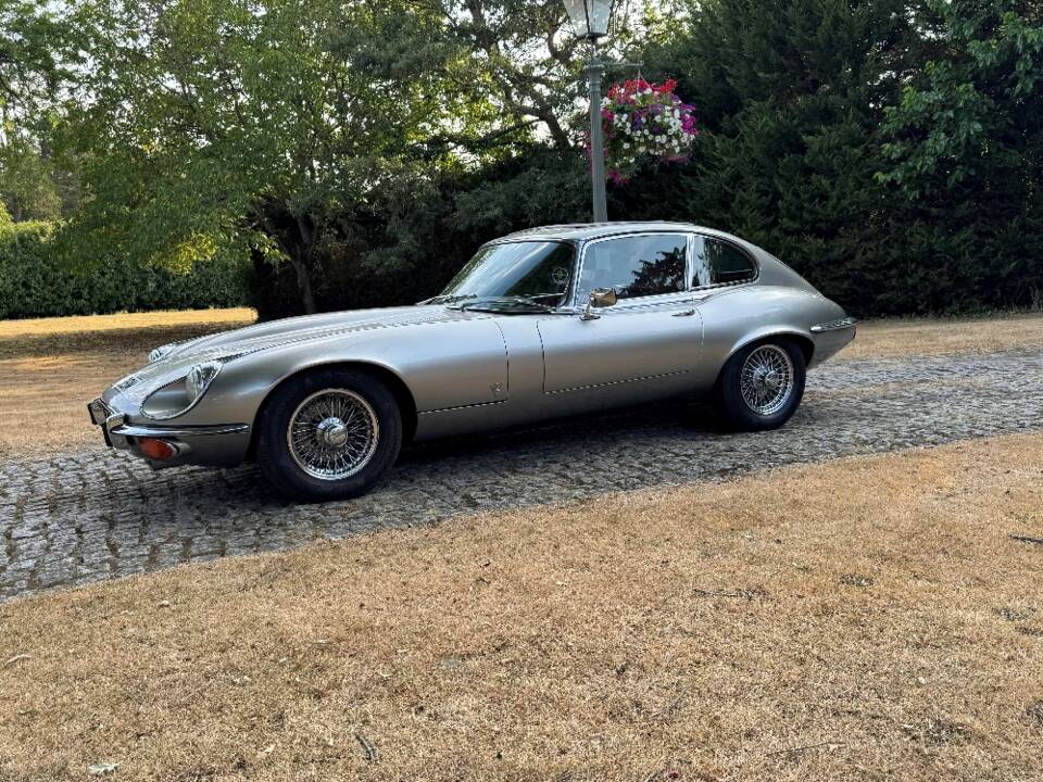 Afbeelding 8/30 van Jaguar E-Type V12 (2+2) (1974)