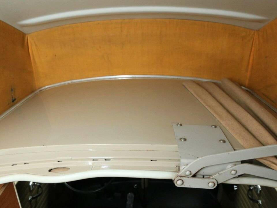 Immagine 27/50 di Volkswagen T2a Westfalia (1969)