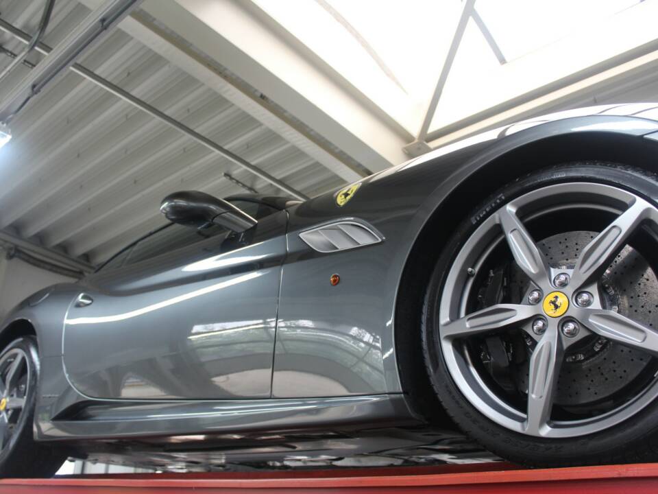 Bild 11/50 von Ferrari California (2010)