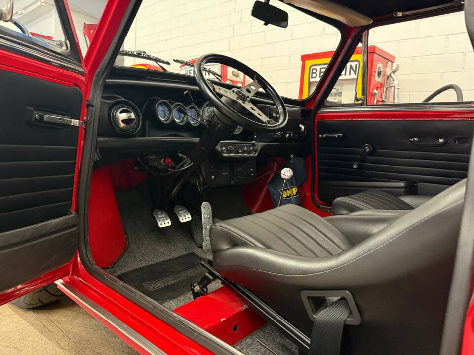 Immagine 7/17 di Innocenti Mini Cooper 1300 (1972)