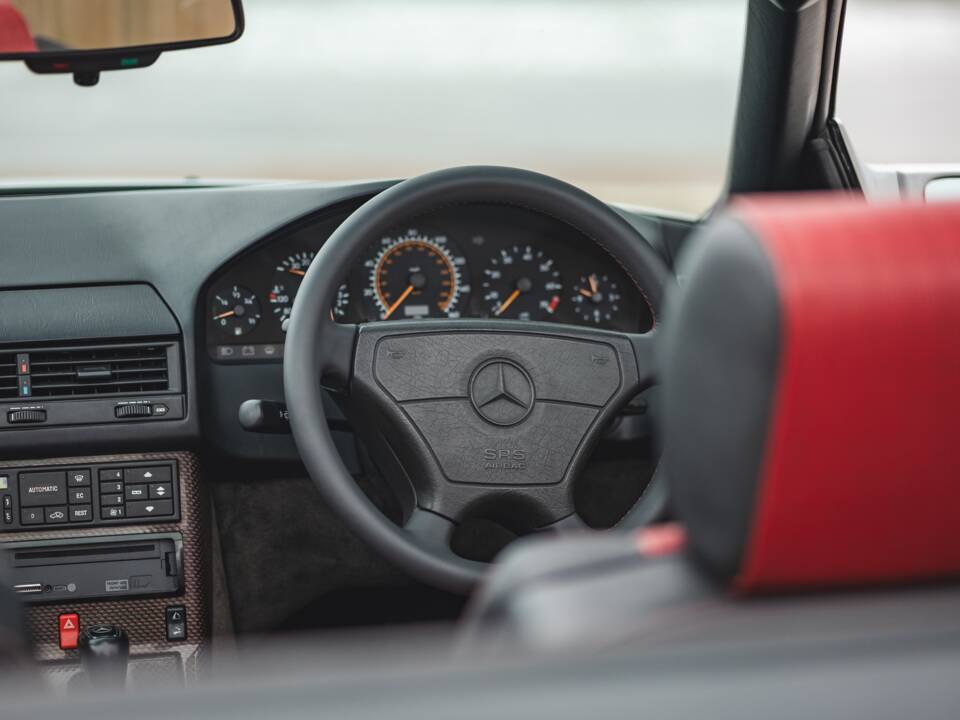 Image 38/42 de Mercedes-Benz SL 320 "Mille Miglia" (1995)