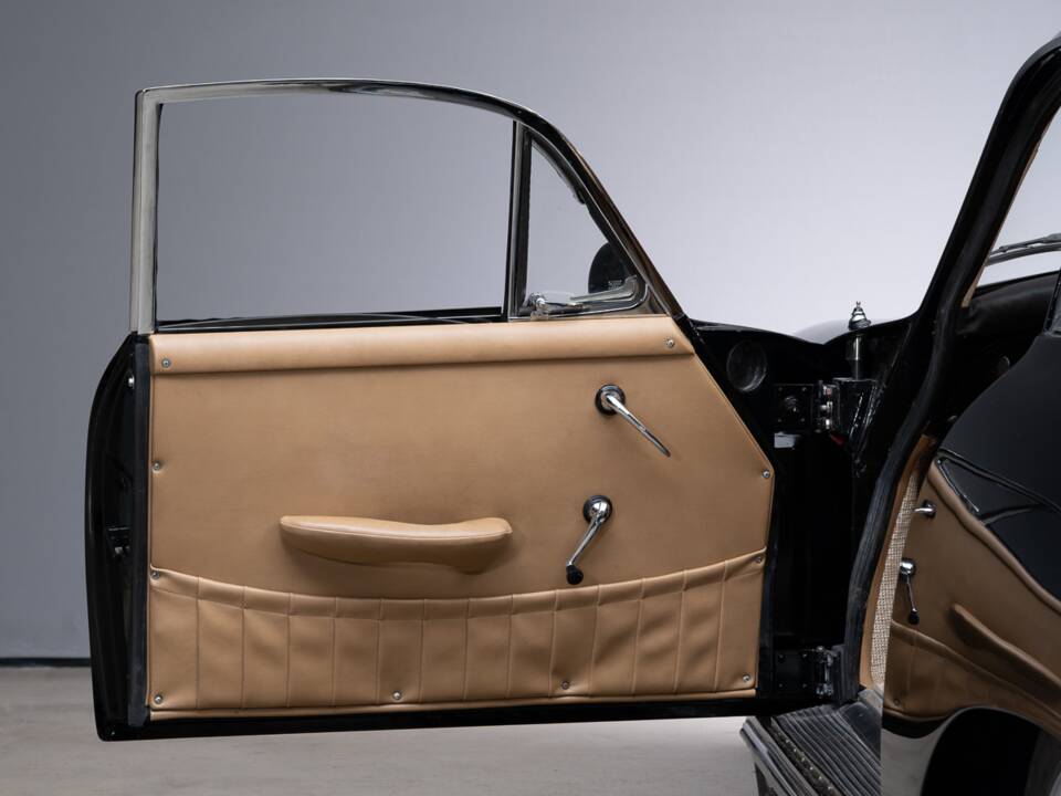 Image 15/34 of Porsche 356 C 1600 SC (1964)