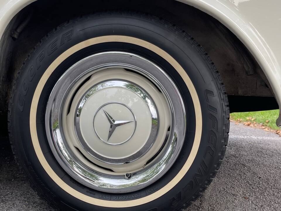 Imagen 16/30 de Mercedes-Benz 230 SL (1966)