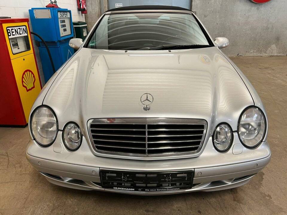 Imagen 4/20 de Mercedes-Benz CLK 230 Kompressor (2001)
