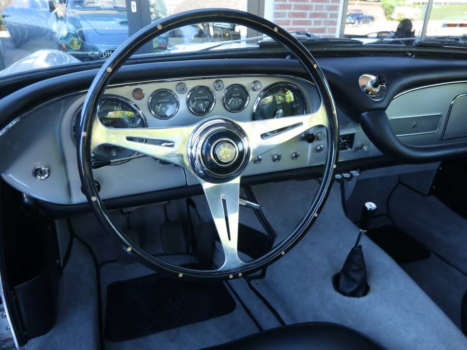 Bild 12/50 von Maserati 3500 GT Touring (1961)