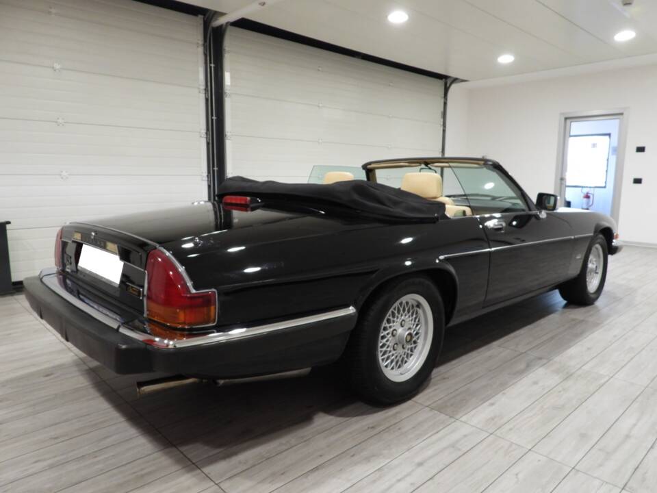 Image 3/15 of Jaguar XJS 5.3 V12 (1991)