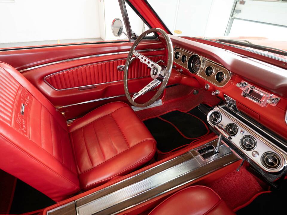 Image 18/35 of Ford Mustang 289 (1965)