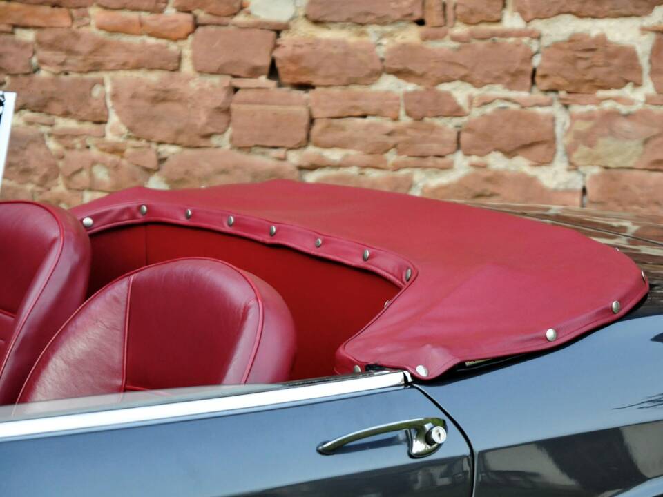 Bild 22/32 von Maserati Mistral Spyder (1967)