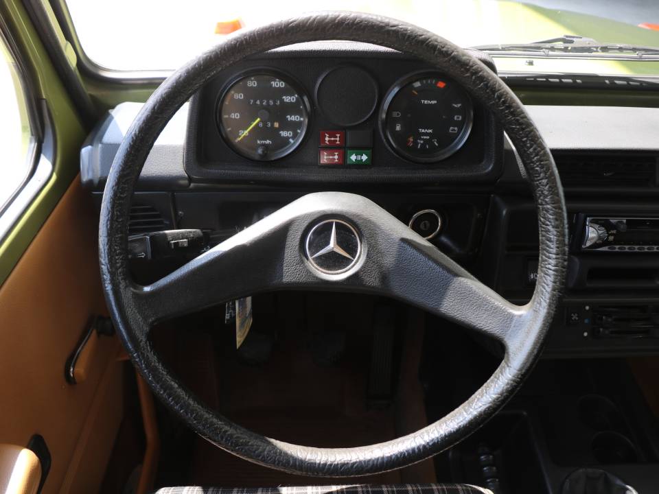 Imagen 9/45 de Mercedes-Benz 230 G (SWB) (1981)