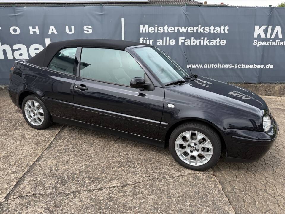Bild 2/4 von Volkswagen Golf IV Cabrio 2.0 (2002)