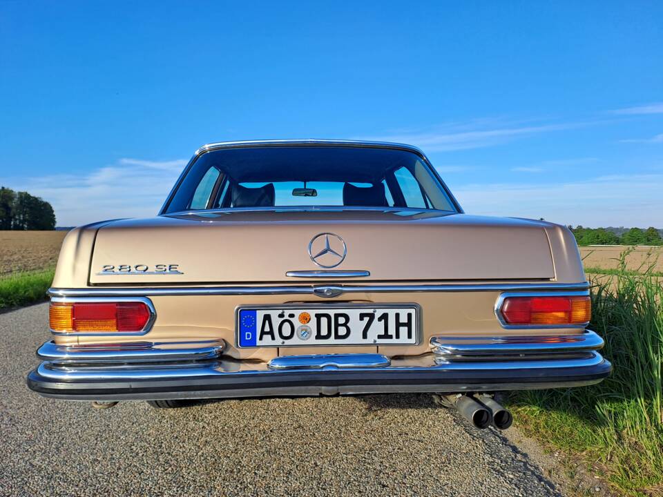 Image 40/73 of Mercedes-Benz 280 SE (1971)