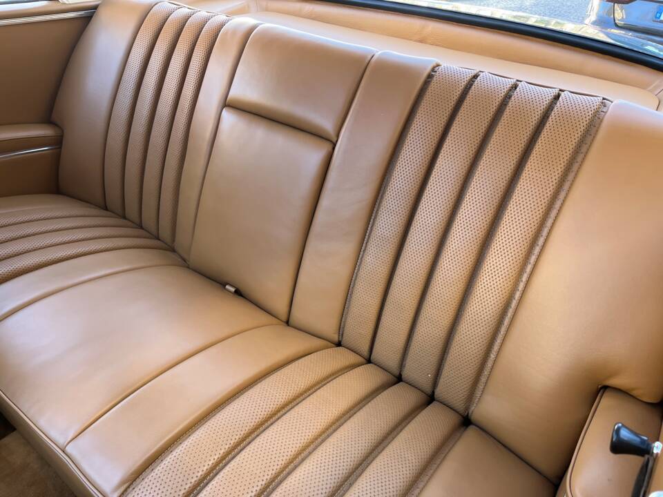 Imagen 31/65 de Mercedes-Benz 220 SE b (1961)