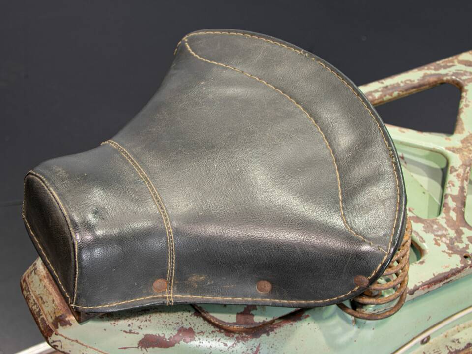 Image 47/50 of Piaggio DUMMY (1953)