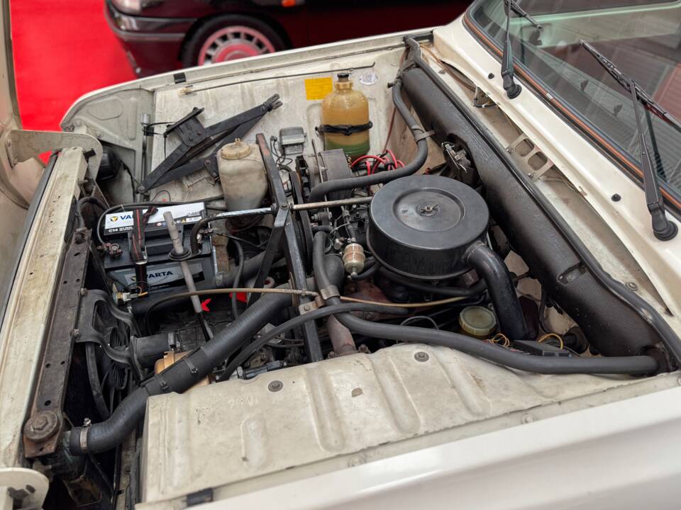 Image 9/19 of Renault R 6 GTL (1980)