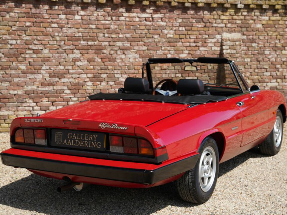 Imagen 44/50 de Alfa Romeo 2.0 Spider (1990)